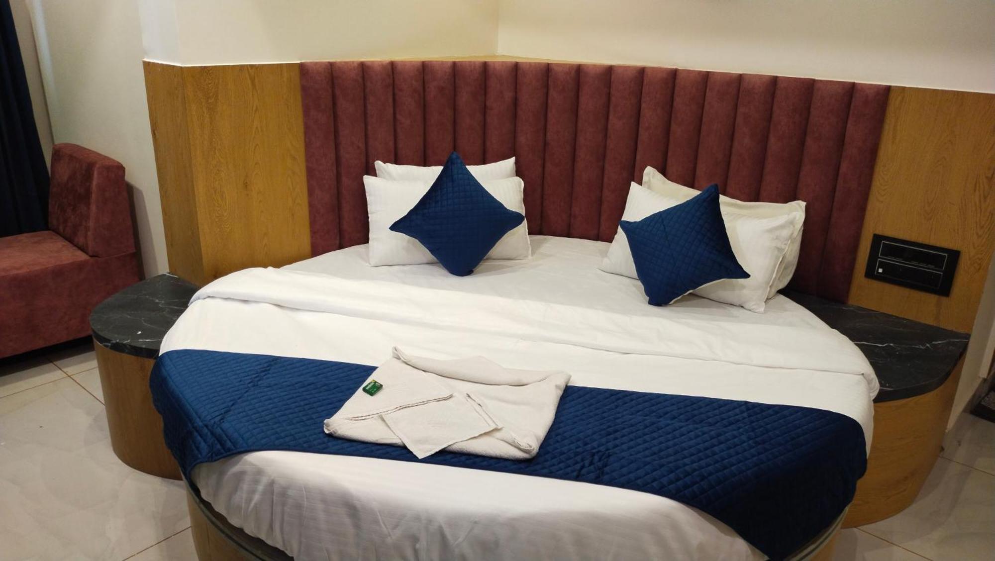Hotel Campus Ahmedabad Ngoại thất bức ảnh